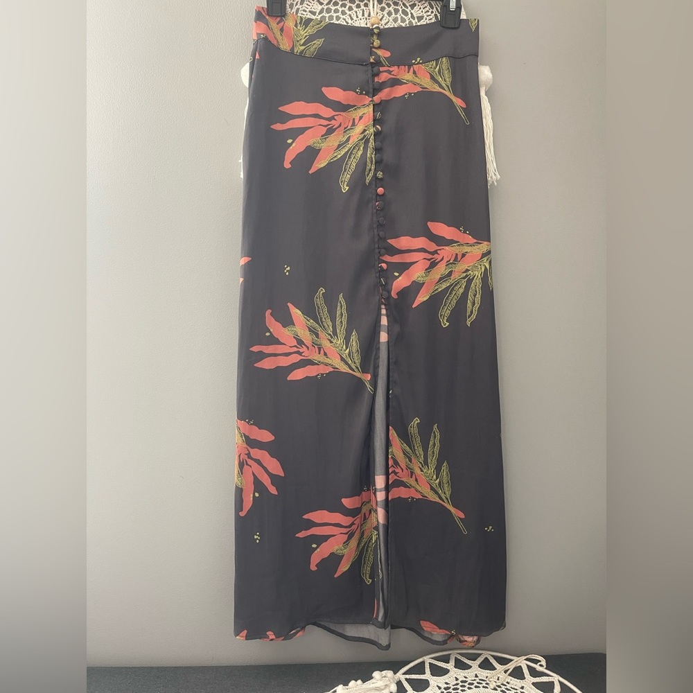 Free People Blue and coral Leaf silk Maxi Skirt. Beautiful buttons.